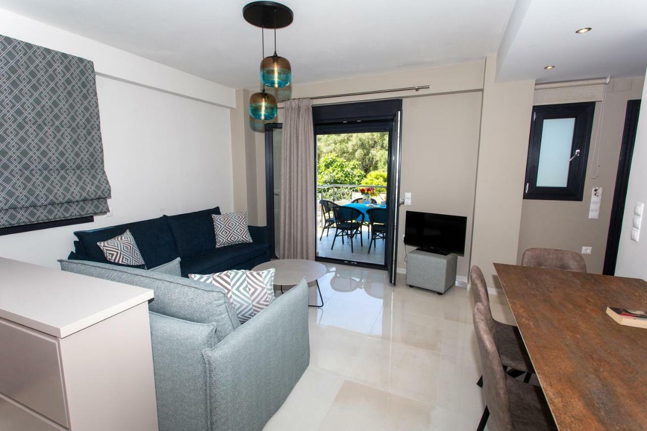 Moonline Maisonettes & Apartments Parga Exterior photo