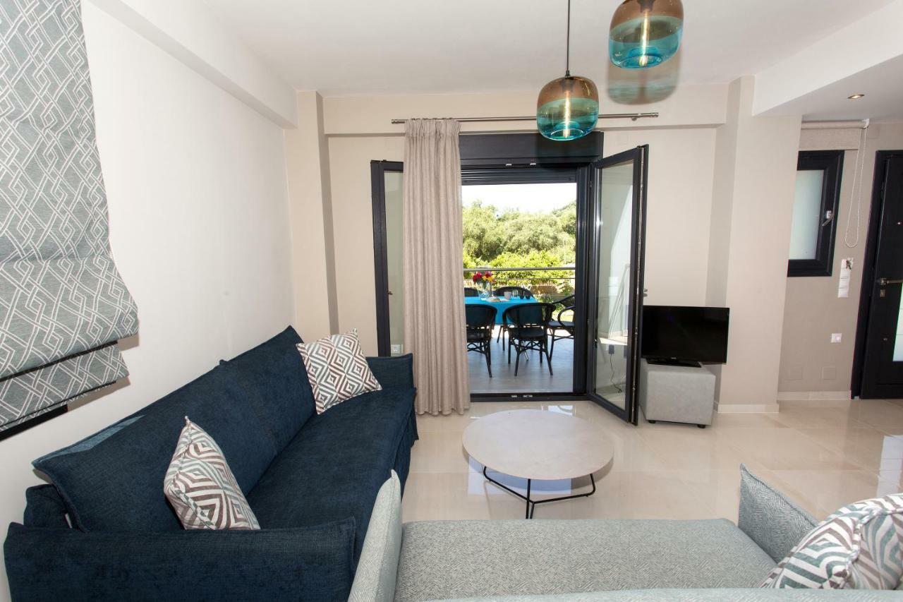 Moonline Maisonettes & Apartments Parga Exterior photo