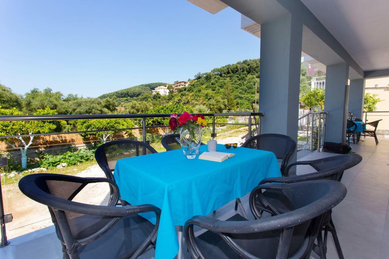 Moonline Maisonettes & Apartments Parga Exterior photo